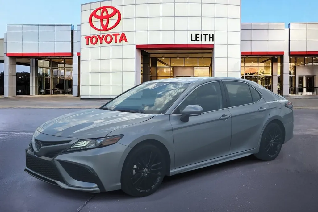 2023 Toyota Camry XSE photo 1