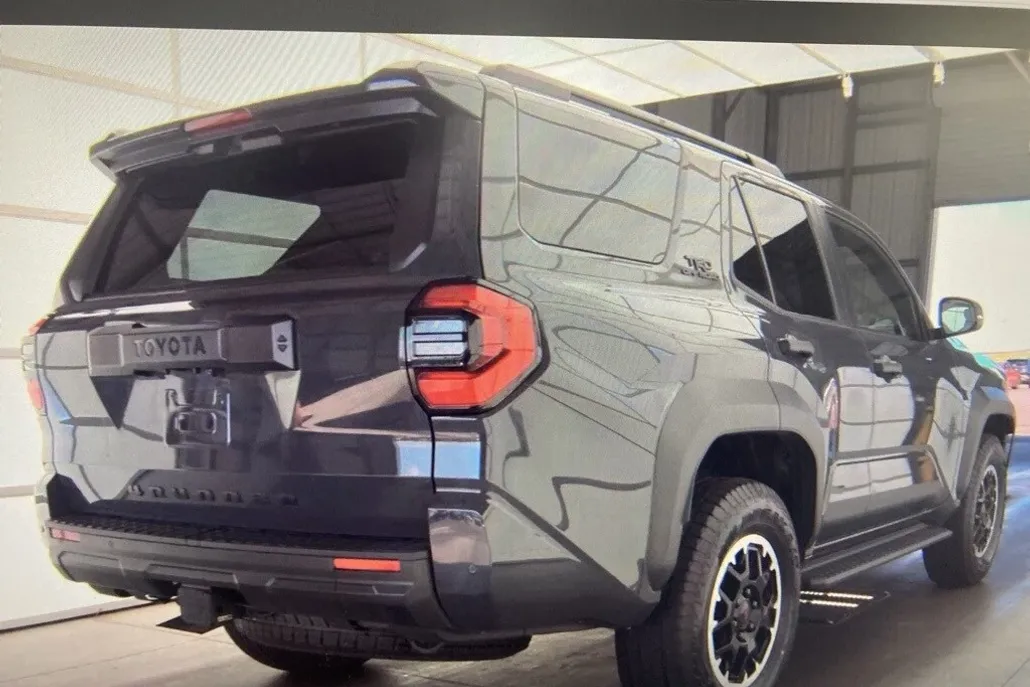 2025 Toyota 4Runner TRD Sport Premium photo 1