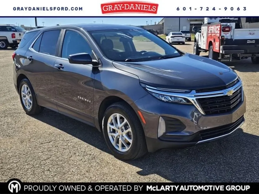 2023 Chevrolet Equinox LT photo 1