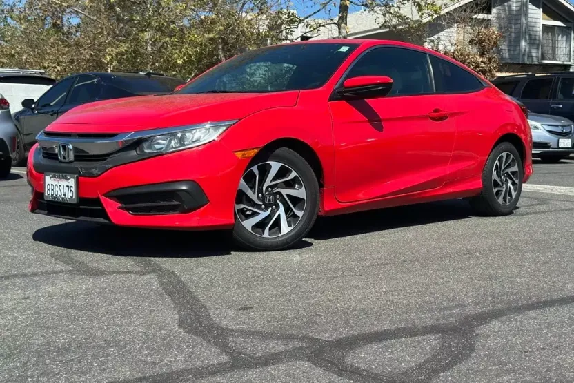 2016 Honda Civic photo 1