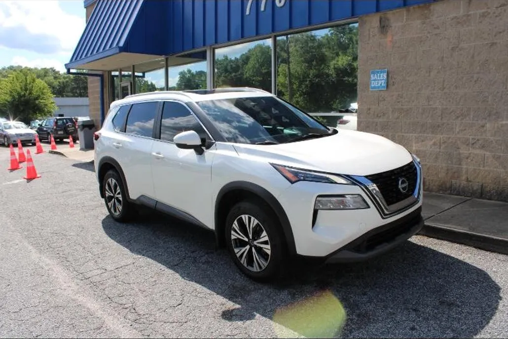 2022 Nissan Rogue SV photo 1