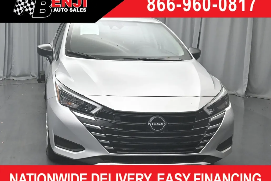 2025 Nissan Versa 1.6 S photo 1