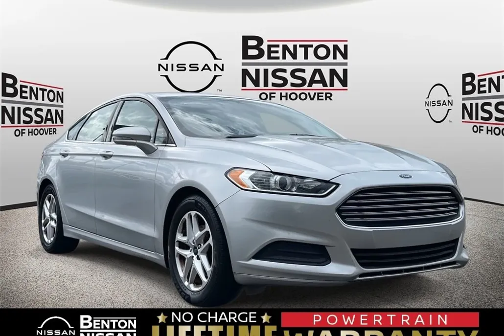 2016 Ford Fusion SE photo 1