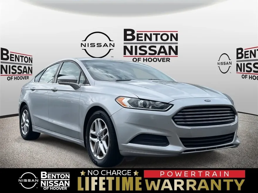 2016 Ford Fusion SE photo 1