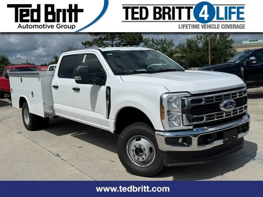 2025 Ford F-350 photo 1