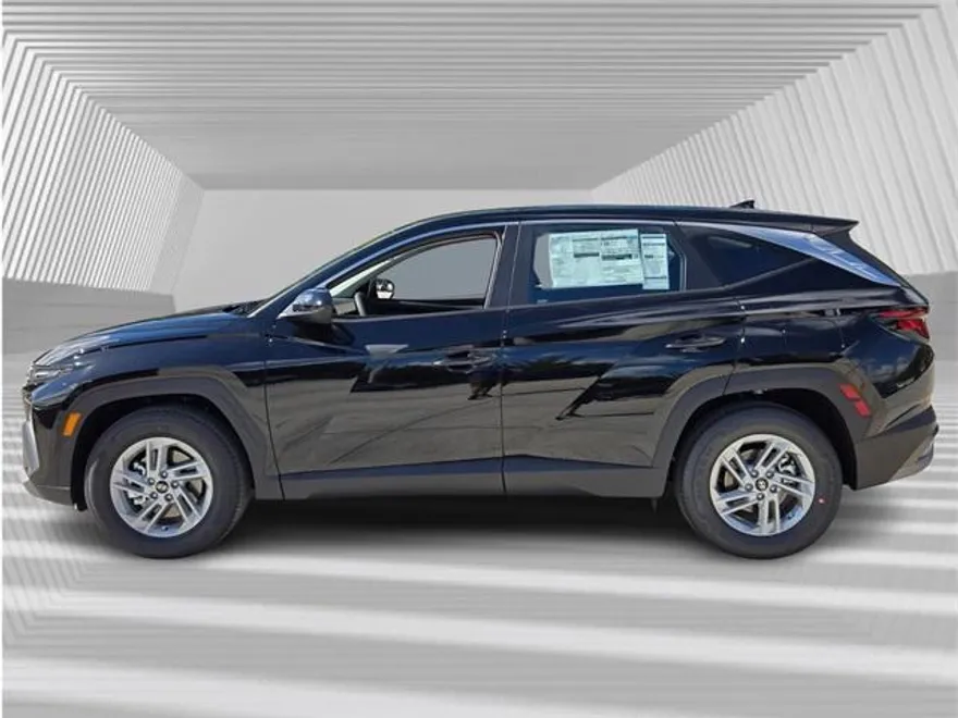 2026 Hyundai Tucson SE photo 1