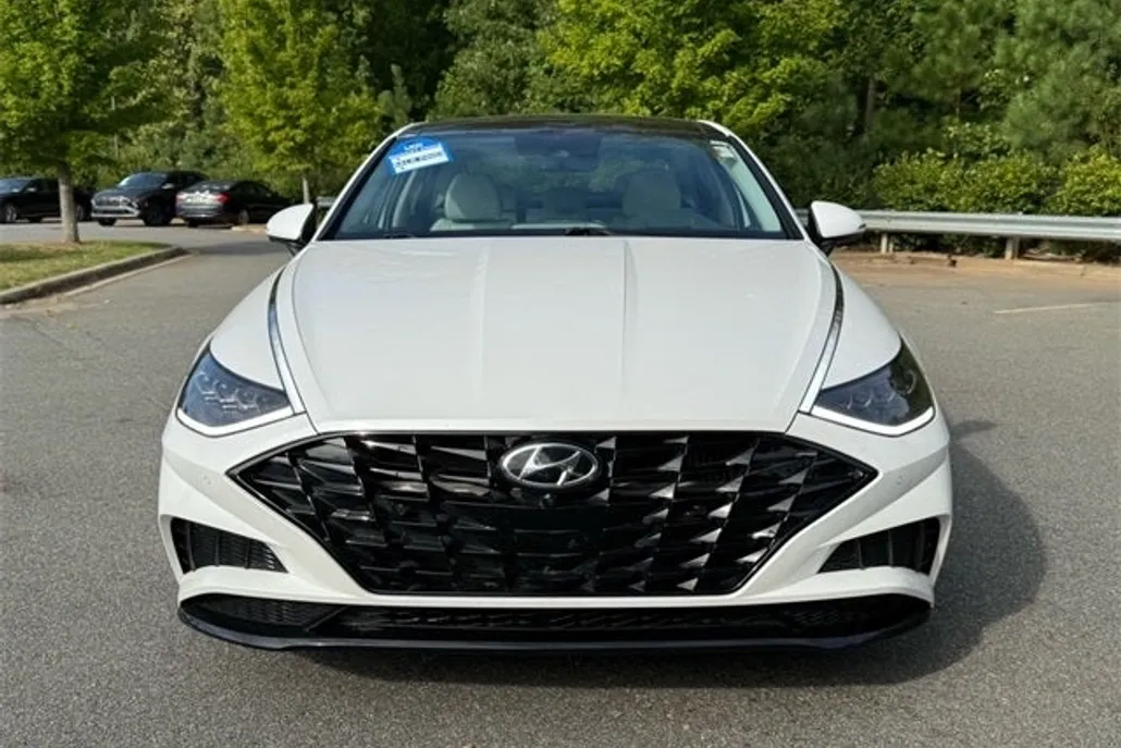2022 Hyundai Sonata Limited photo 1