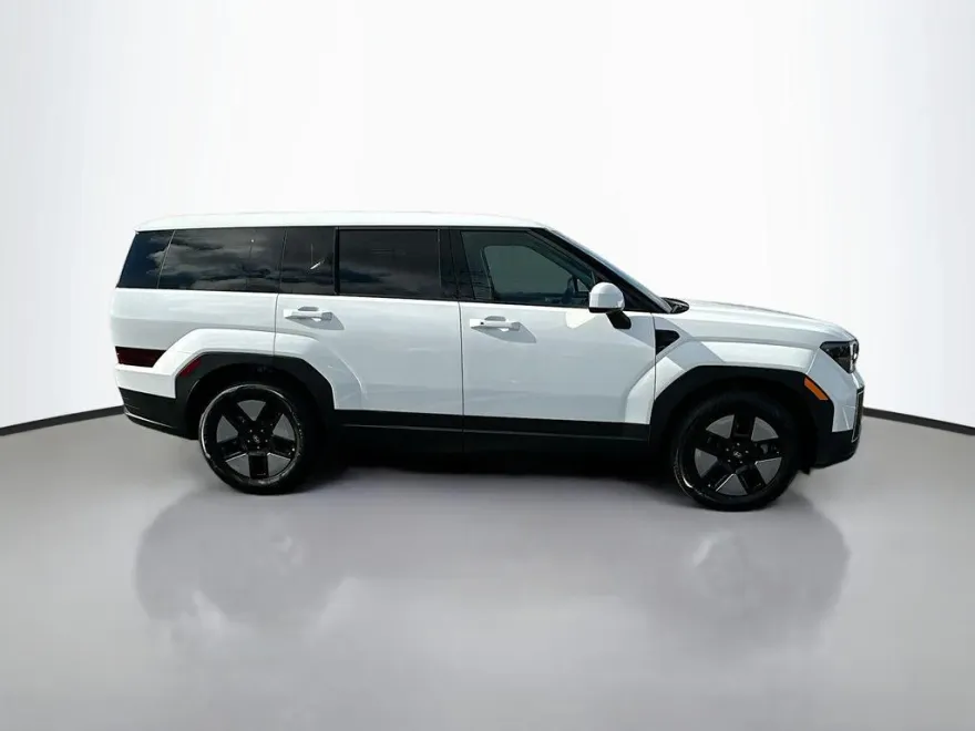 2026 Hyundai Santa Fe SE photo 1