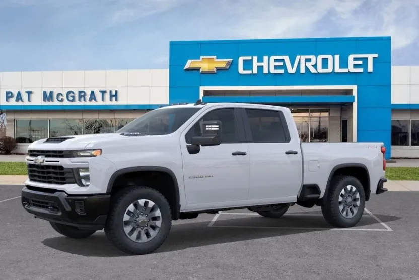 2026 Chevrolet Silverado 2500HD Custom photo 1