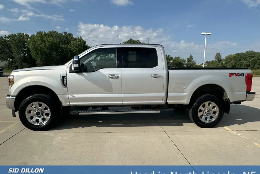 2019 Ford F-250 Lariat photo 1