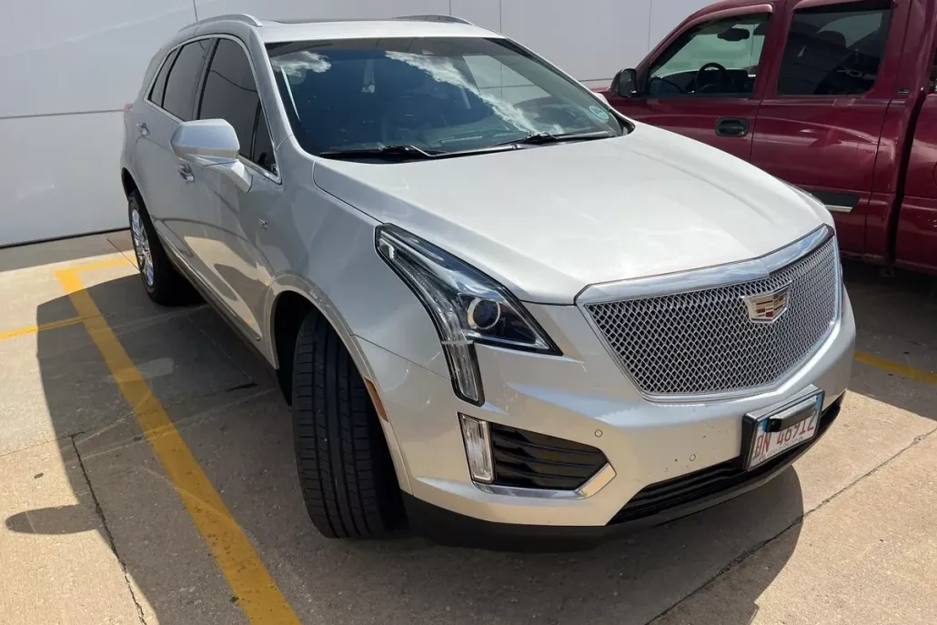 2019 Cadillac XT5 Luxury photo 1