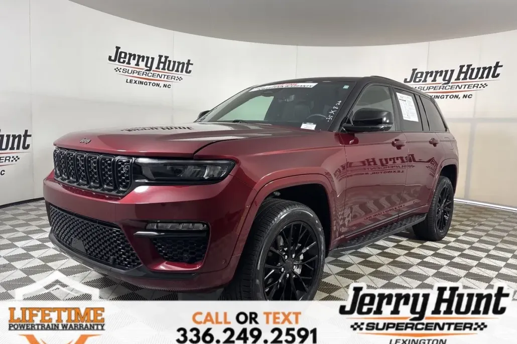 2023 Jeep Grand Cherokee Summit photo 1
