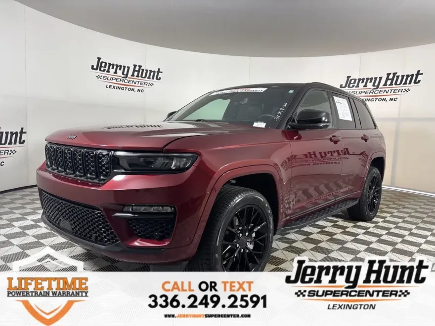 2023 Jeep Grand Cherokee Summit photo 1