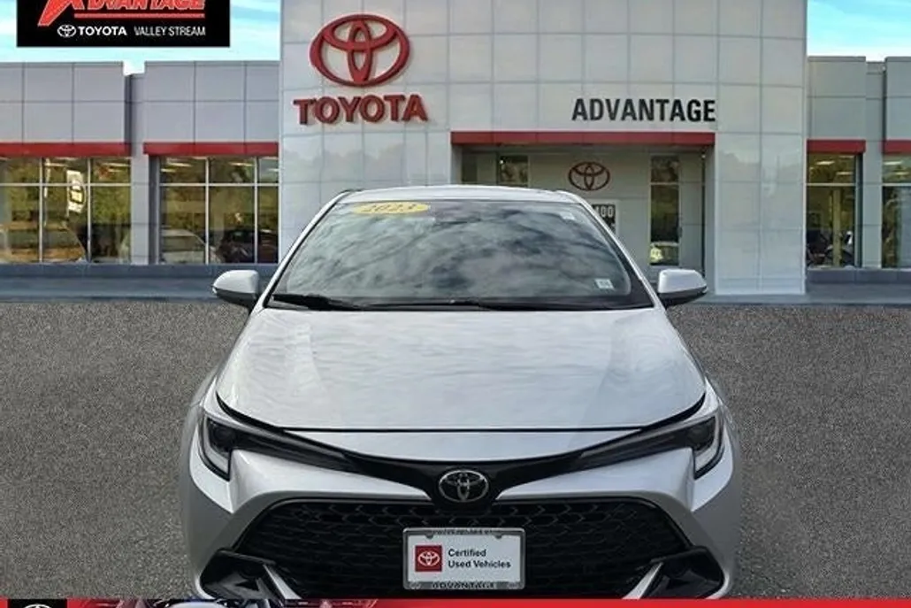 2023 Toyota Corolla SE photo 1