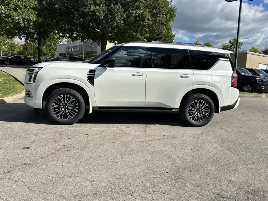 2026 Nissan Armada SL photo 1
