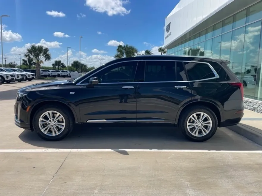 2024 Cadillac XT6 Luxury photo 1