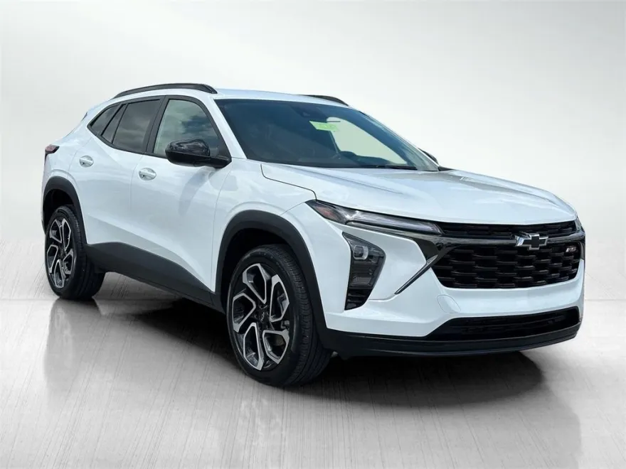 2024 Chevrolet Trax photo 1