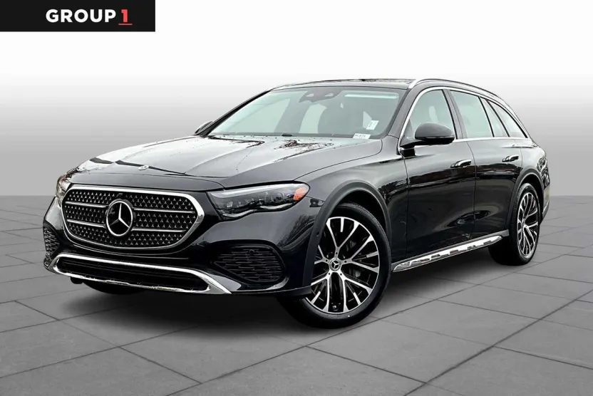 2025 Mercedes Benz E 450 4MATIC Wagon photo 1