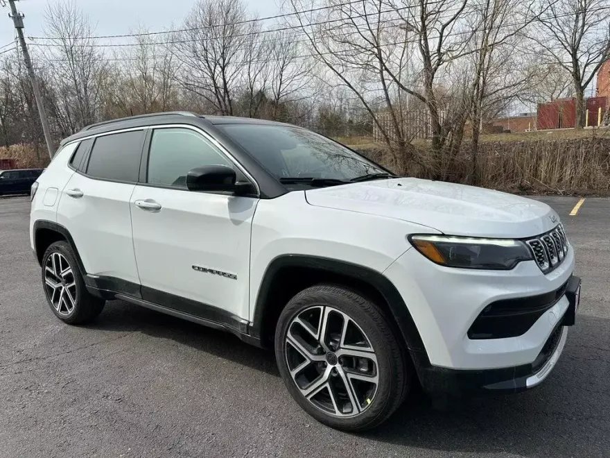 2025 Jeep Compass Limited photo 1