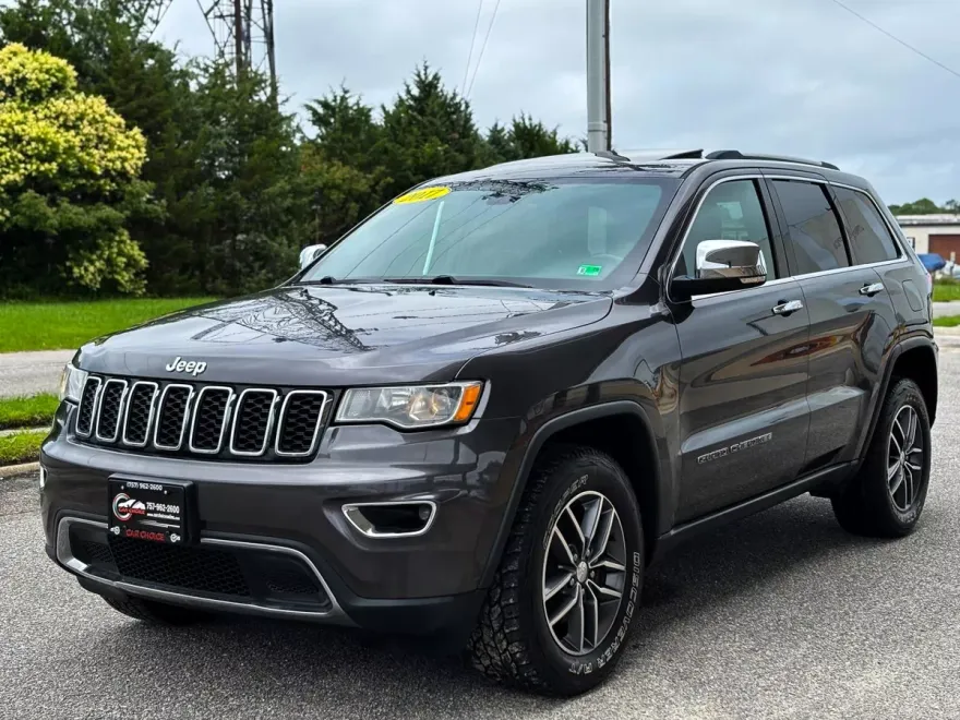 2017 Jeep Grand Cherokee Limited Sport photo 1