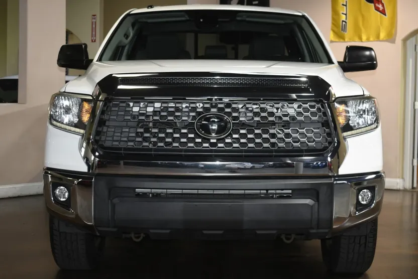 2018 Toyota Tundra SR5 photo 1