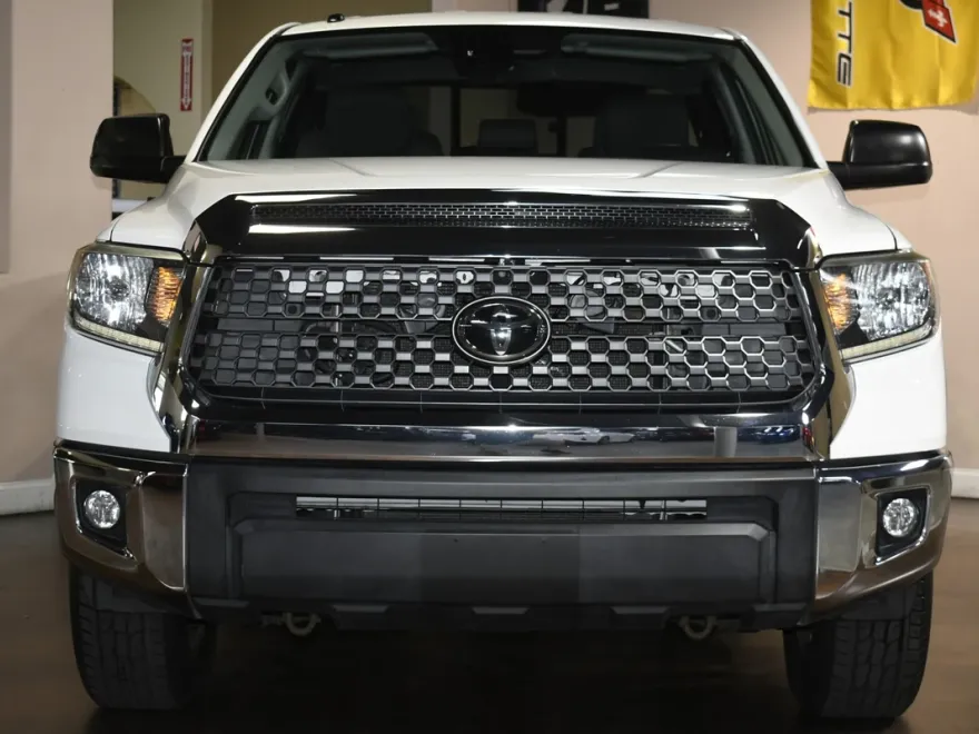 2018 Toyota Tundra SR5 photo 1