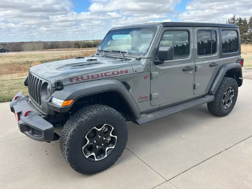 2023 Jeep Wrangler Rubicon photo 1