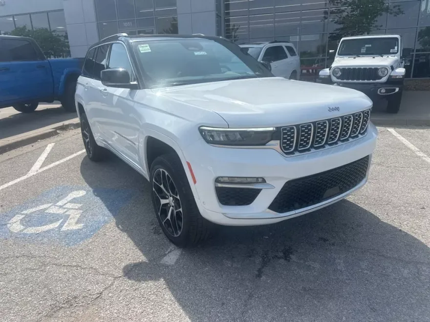 2024 Jeep Grand Cherokee Summit Reserve photo 1