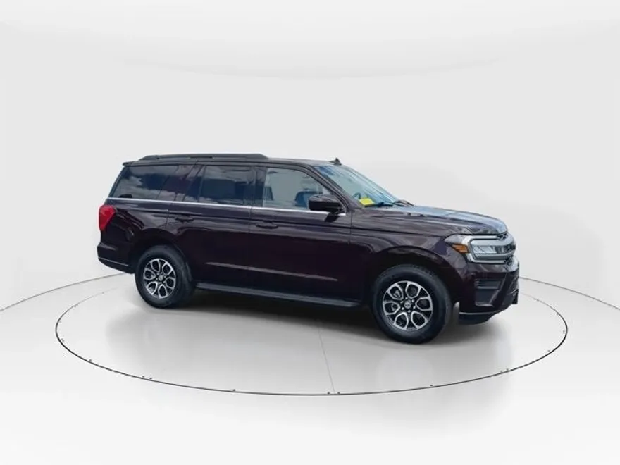 2024 Ford Expedition XLT photo 9