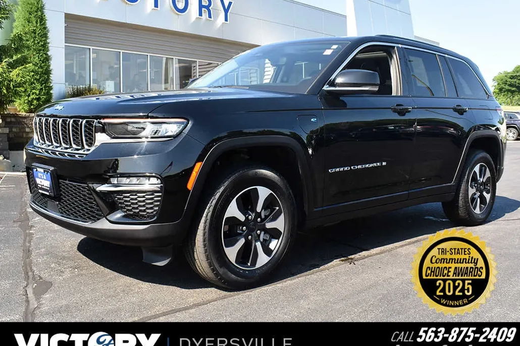 2023 Jeep Cherokee 4xe photo 1