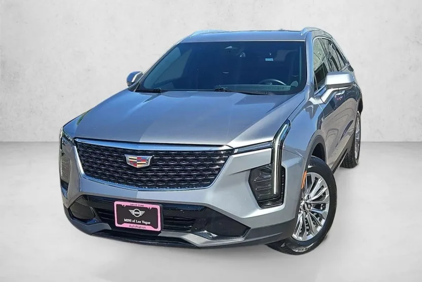 2024 Cadillac XT4 Premium Luxury photo 1