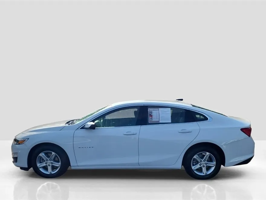 2024 Chevrolet Malibu LS photo 2