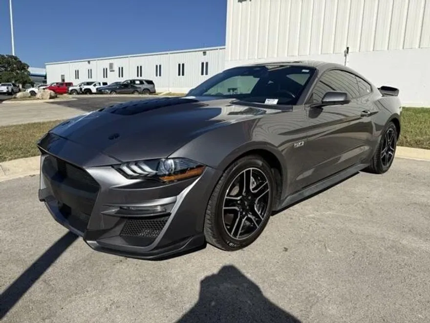 2022 Ford Mustang GT Premium photo 1