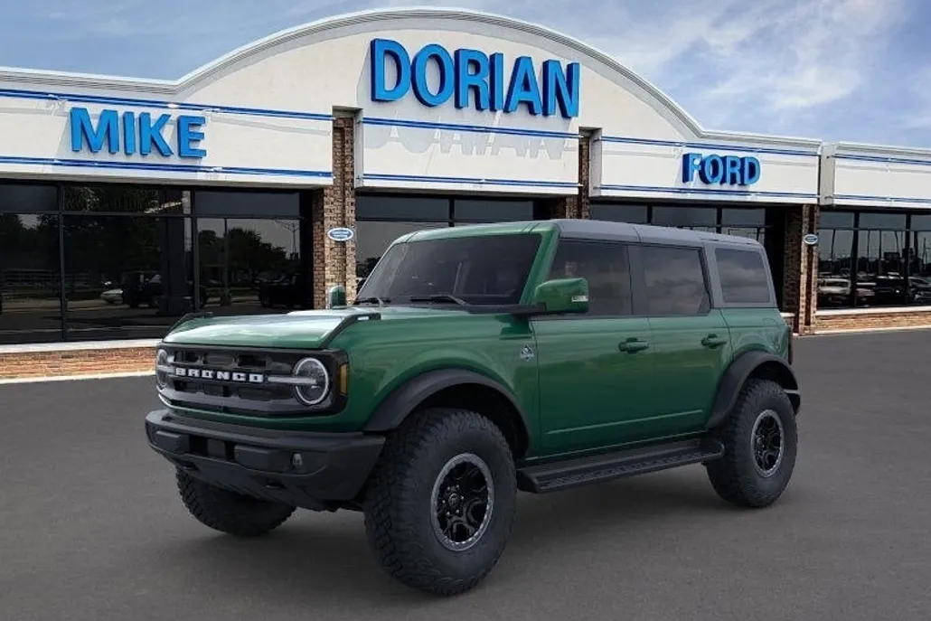 2025 Ford Bronco Outer Banks photo 1