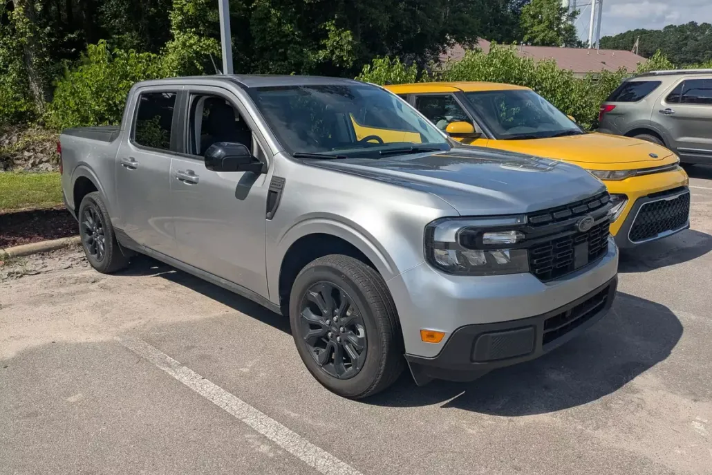 2024 Ford Maverick Lariat photo 1