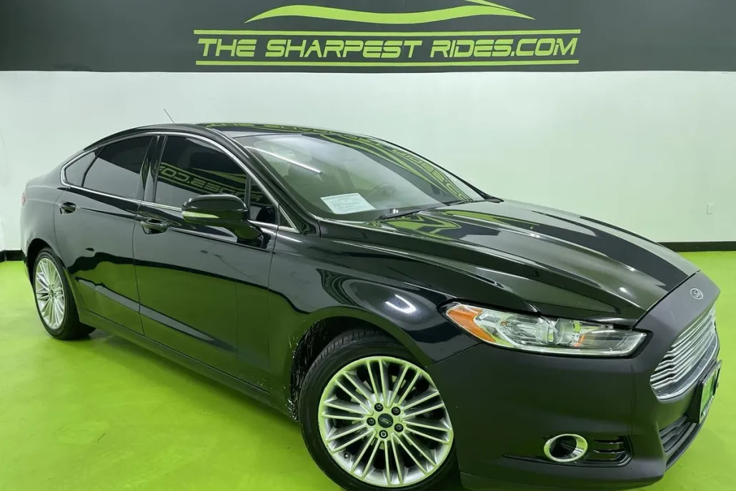 2016 Ford Fusion SE photo 1