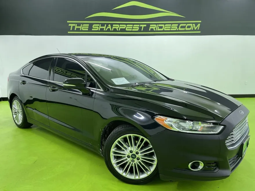 2016 Ford Fusion SE photo 1