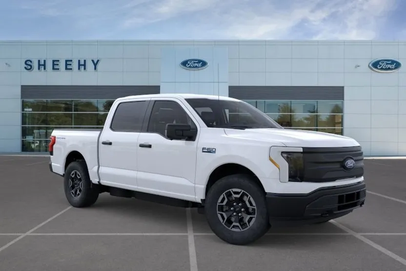 2024 Ford F-150 Lightning photo 1