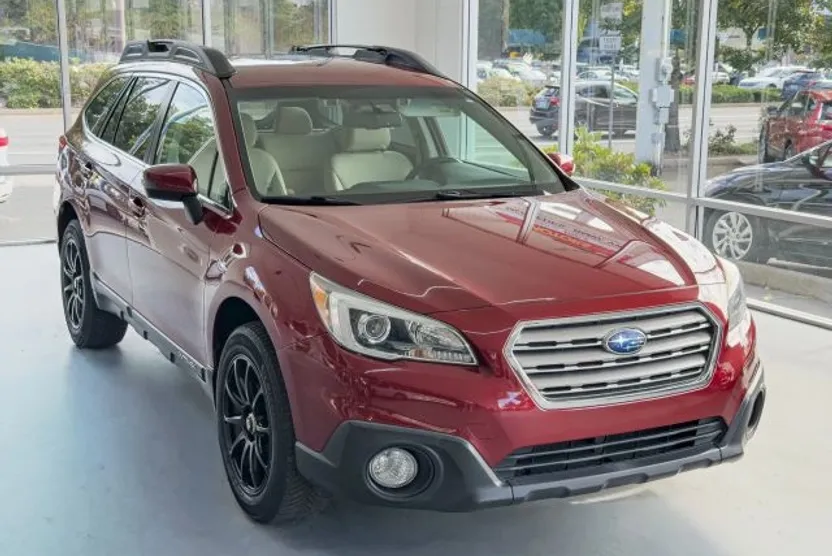 2015 Subaru Outback 2.5i Premium photo 1