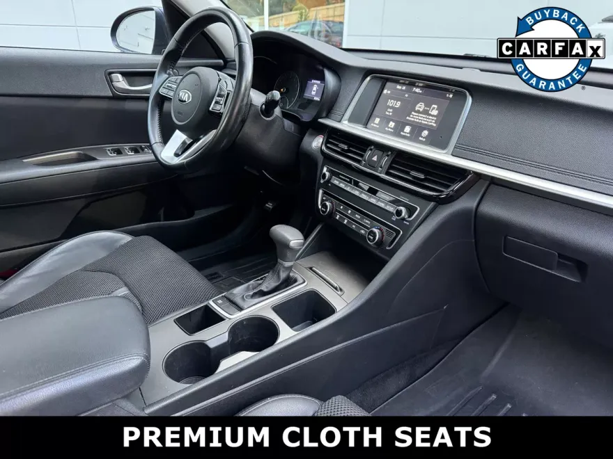 2019 Kia Optima S photo 1