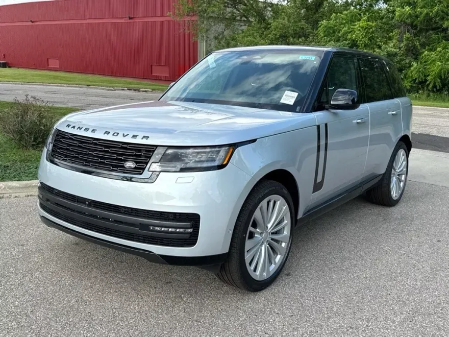 2025 Land Rover Range Rover SE photo 1