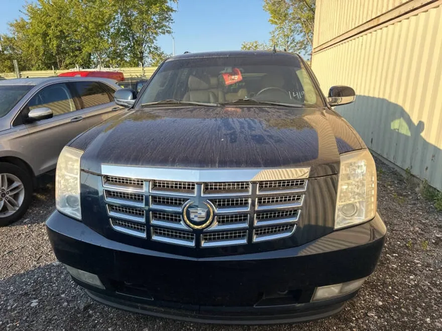 2009 Cadillac Escalade ESV Luxury photo 1