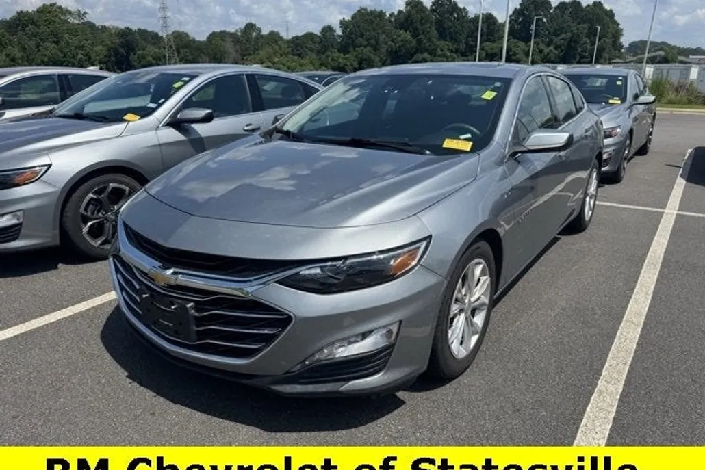 2024 Chevrolet Malibu 1LT photo 1