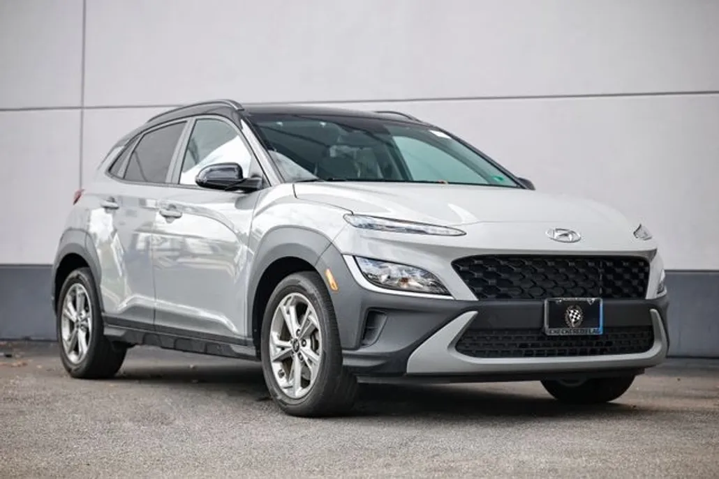 2023 Hyundai Kona SEL photo 1