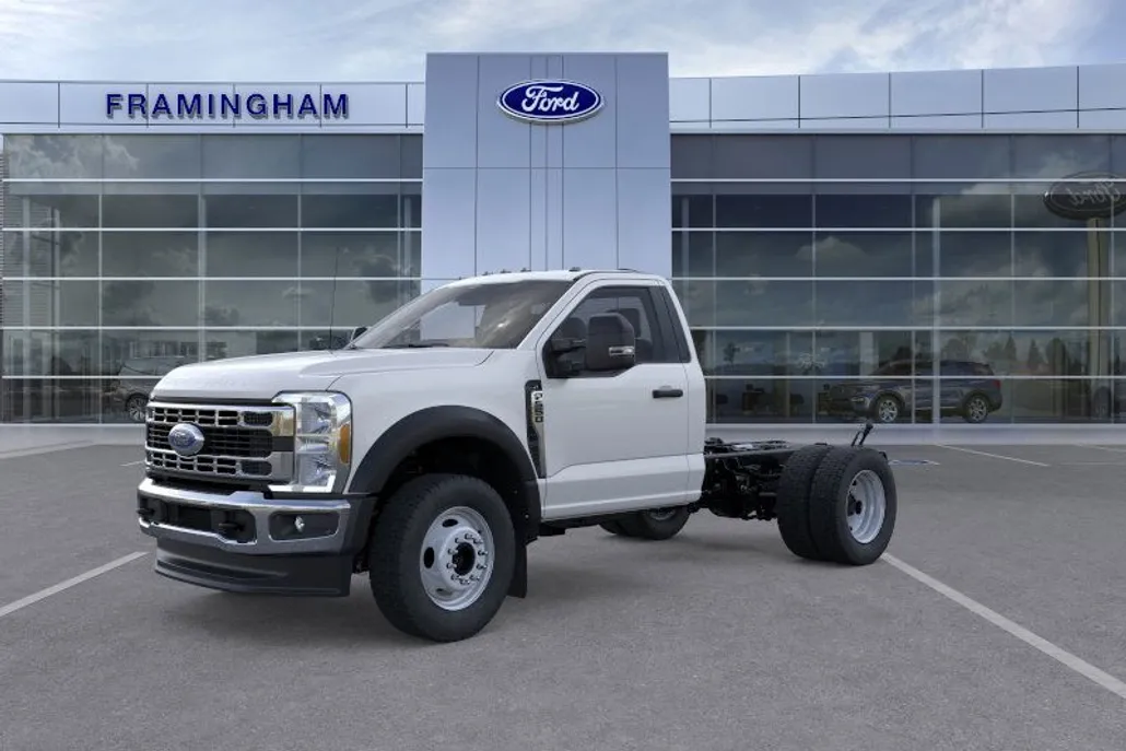2025 Ford F-550 photo 1