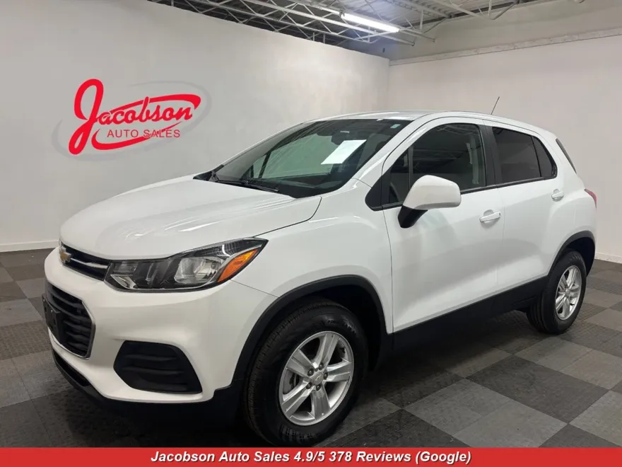 2021 Chevrolet Trax LS photo 1