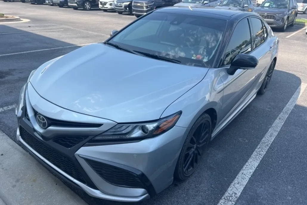 2022 Toyota Camry XSE photo 1
