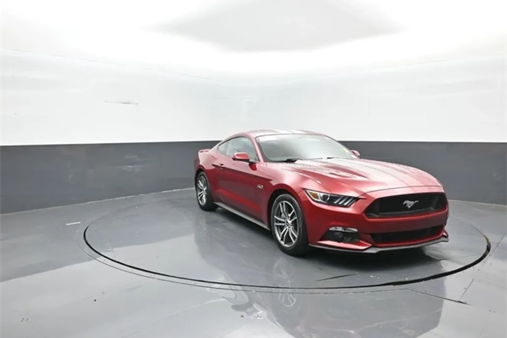 2016 Ford Mustang GT photo 1