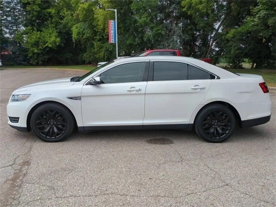 2019 Ford Taurus Limited photo 1