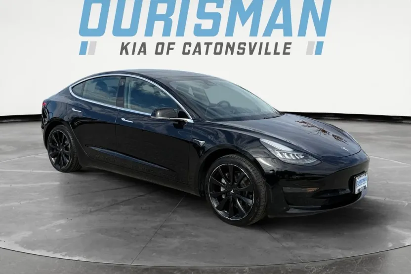 2019 Tesla Model 3 Standard Range Plus photo 1